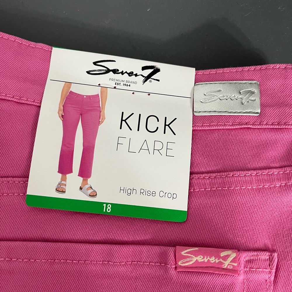 Seven7 Women's High Rise Cropped Pink Kick Flare Jeans - Size 18 NWT - Picture 2 of 6